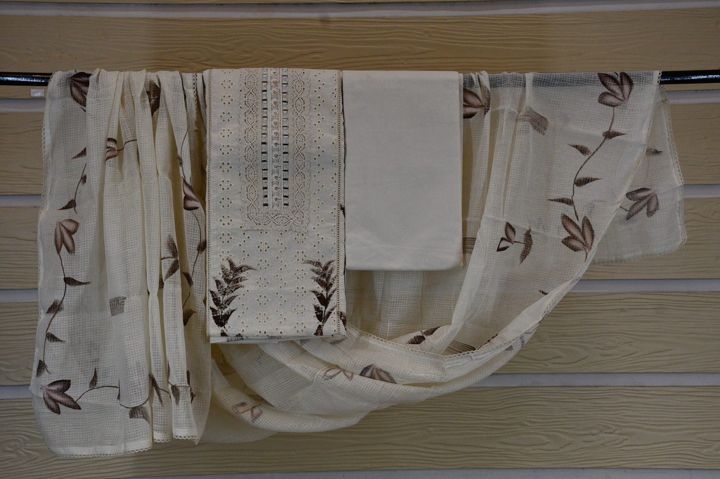 Off-White Chikankari Embroidered Kurta Set