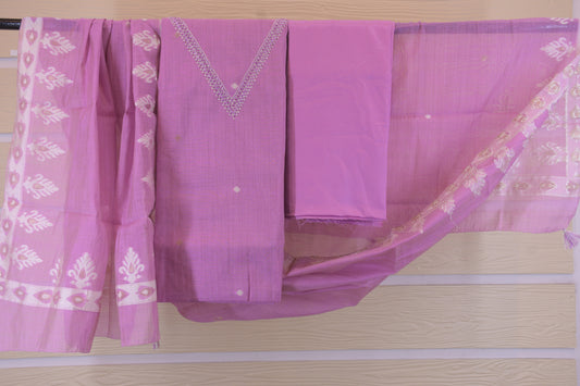 Blush Heritage: Woven Jamdani with Embellished V-Neck