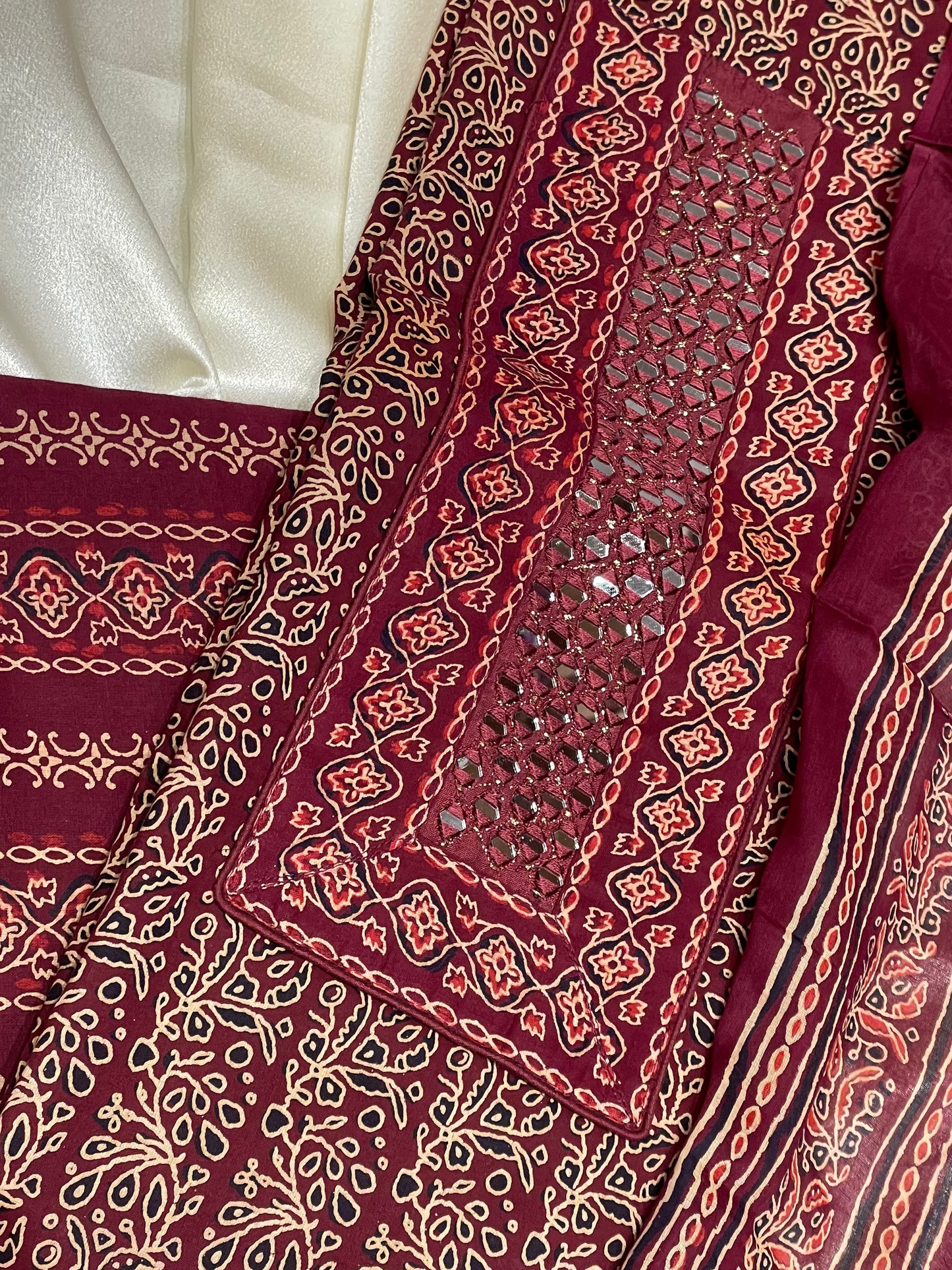 Maroon Mosaic