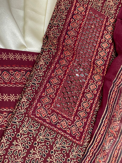 Maroon Mosaic