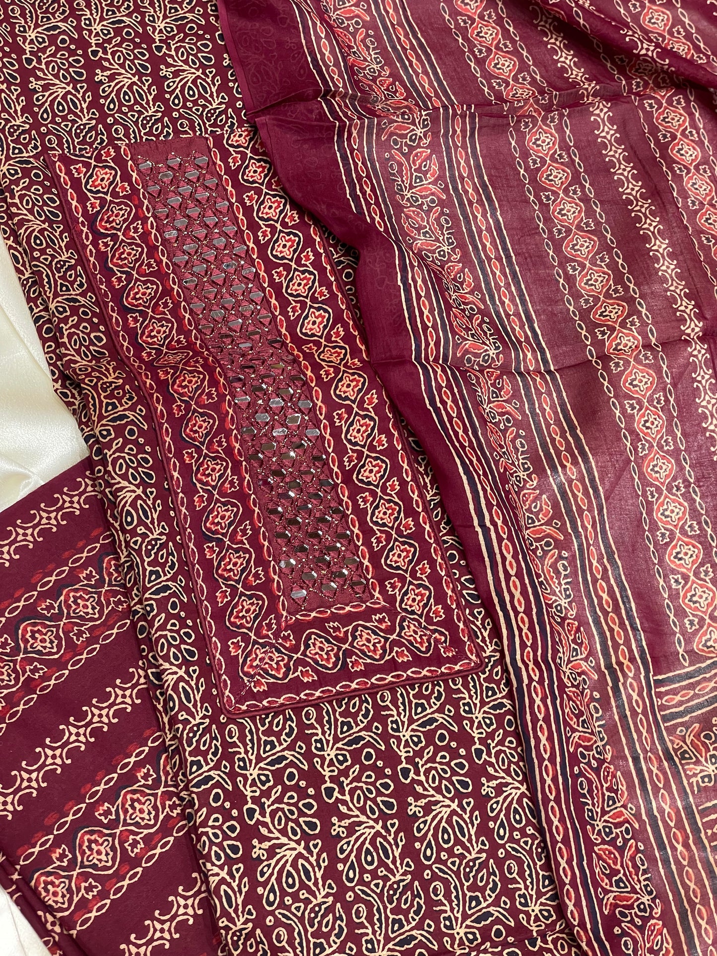 Maroon Mosaic
